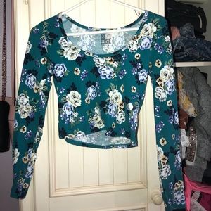 long sleeve cropped top